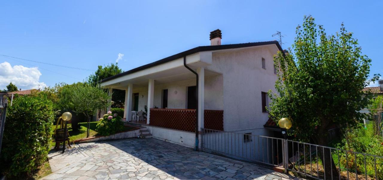 Ortonovo B&B Il Girasole المظهر الخارجي الصورة
